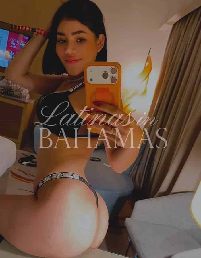 Stylish Bahamas escort for premium social experiences